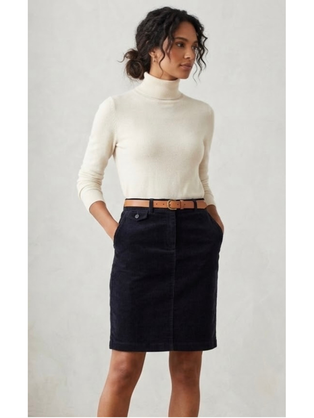L.L. Bean Classic Fit Black Corduroy Mini Skirt Preppy Casual EUC